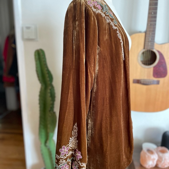 Chasing Unicorns Black Magic Woman Velvet Jacket Toffee Size S - Picture 6 of 11